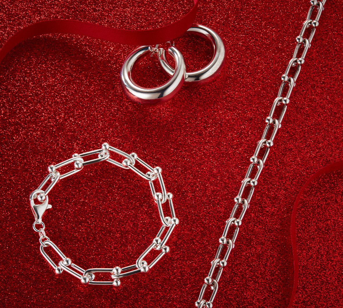 How to Wear Gold and Silver Jewellery Together H.Samuel