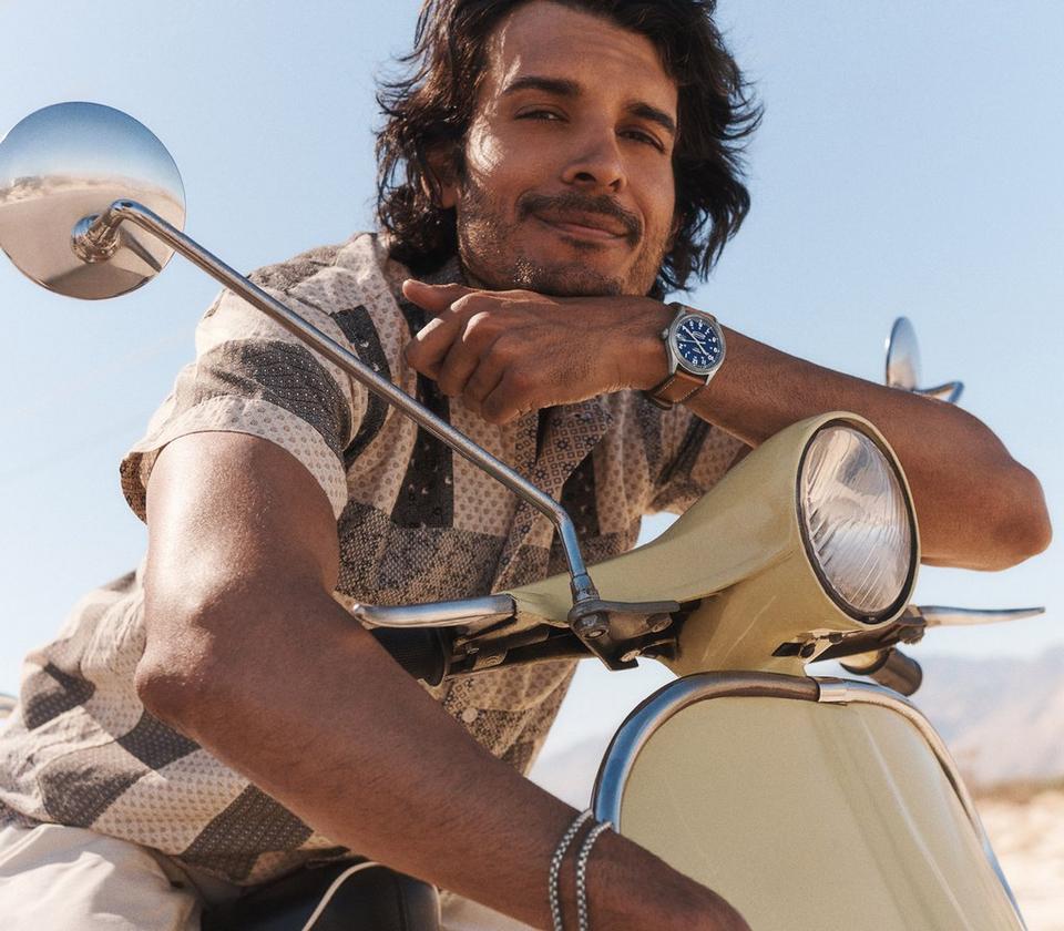 Fossil Watches and Jewellery Mens and Womens H.Samuel